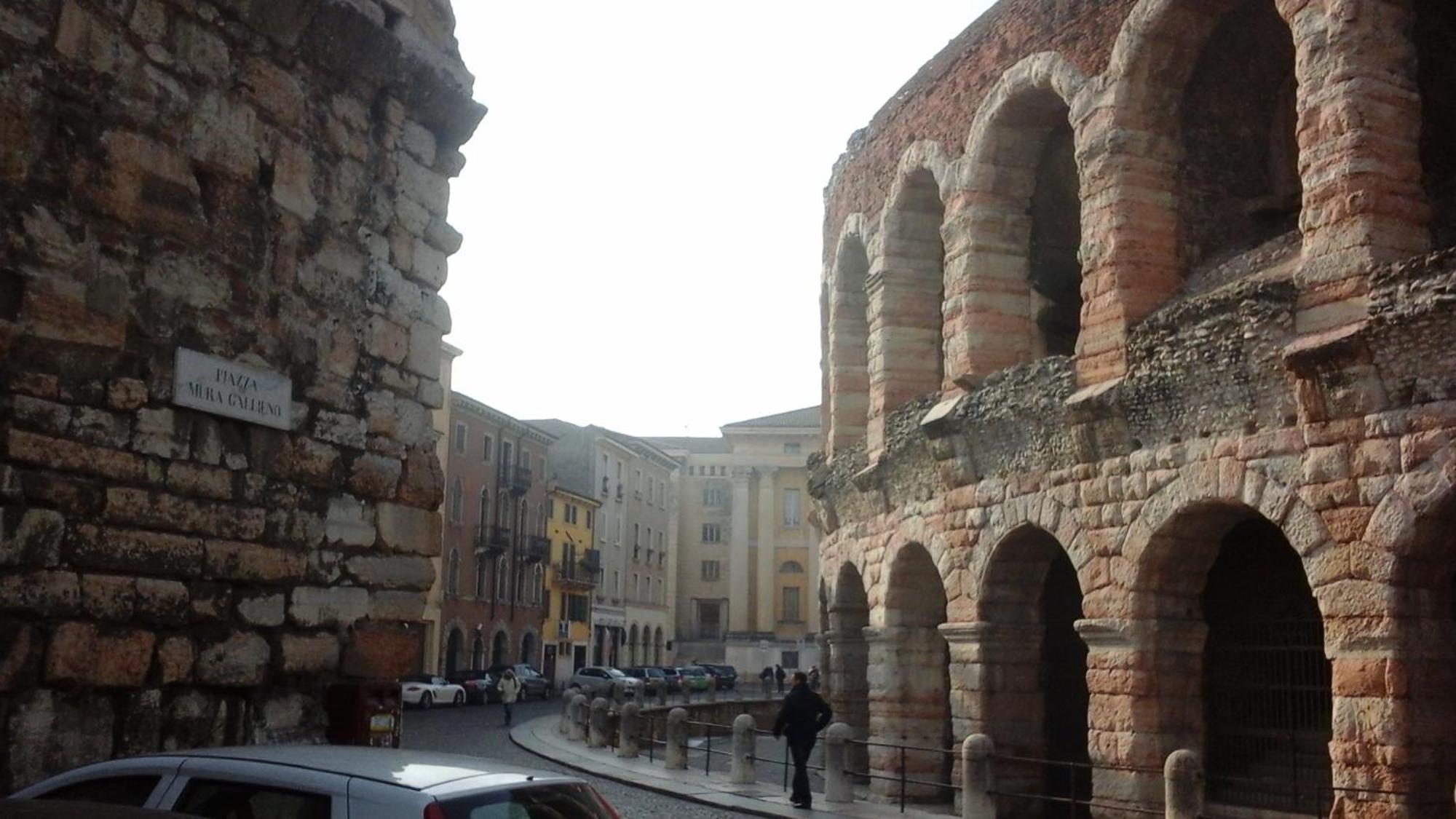 Arena Luxury Rooms Verona Luaran gambar