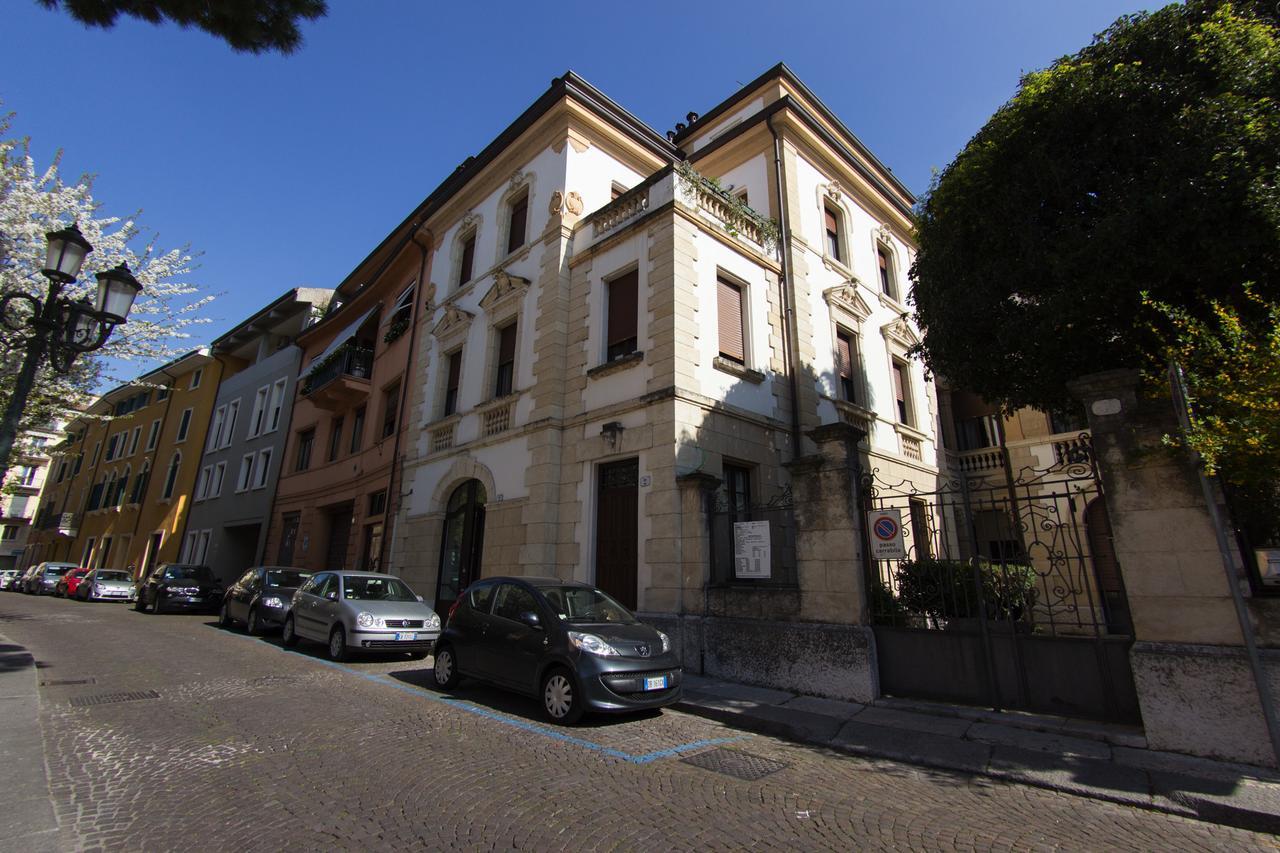 Arena Luxury Rooms Verona Luaran gambar